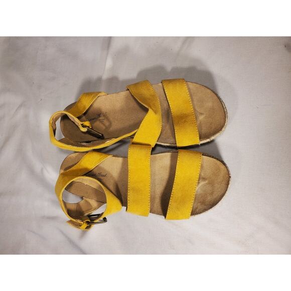 UNIVERSAL THREAD Yellow Faux SUEDE Strappy PLATFORM Espadrille SANDAL Size 6.5 - Picture 12 of 12